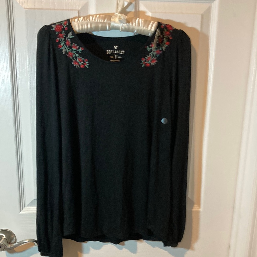 American Eagle top